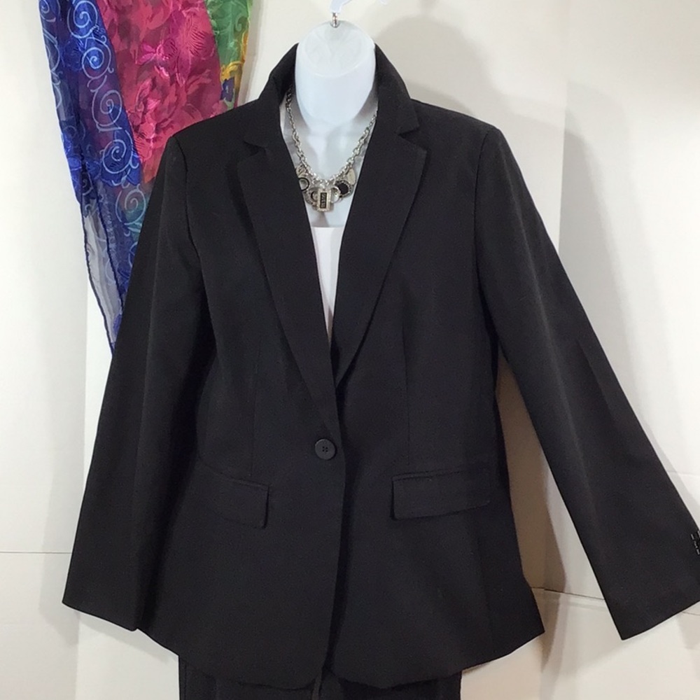 Cicy Bell black one button blazer L NWT